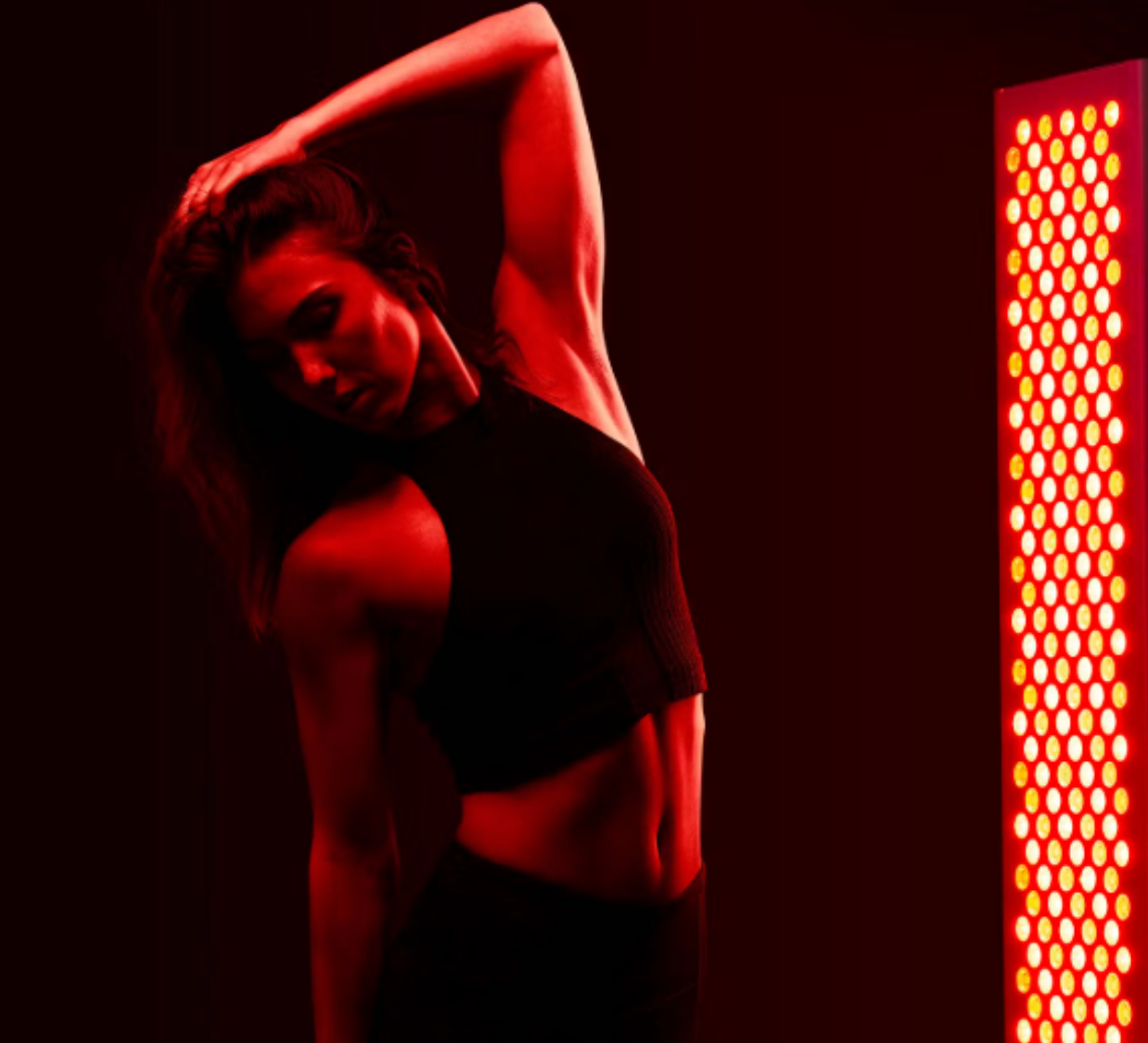 Lær hvordan rødt og nær-infrarødt lys-terapi kan forbedre hudens elastisitet, redusere smerte og akselerere restitusjon. Oppdag vitenskapen bak lysterapi og finn den beste løsningen for deg!