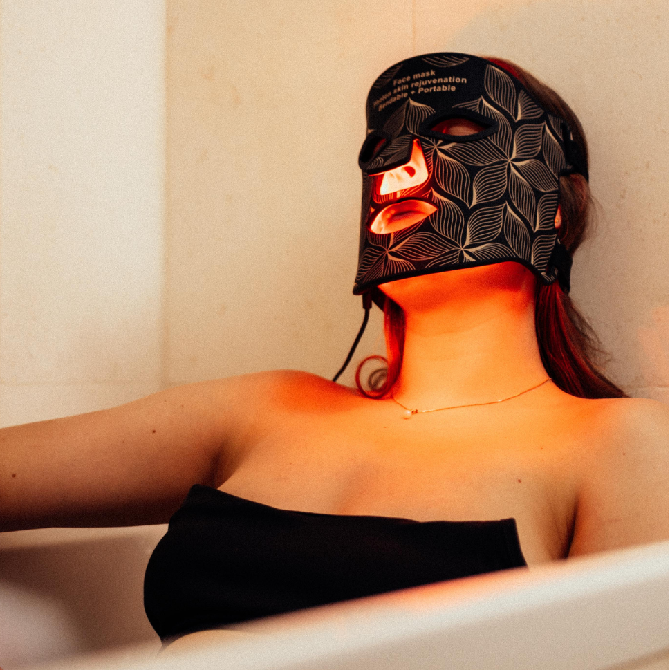 LUMI GLOW rødlysterapi maske for bedre hudhelse